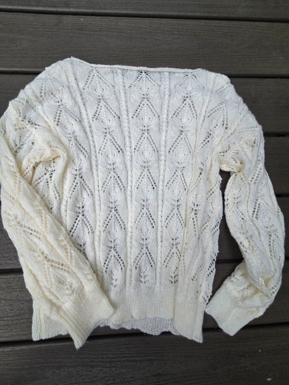 Beautiful, cream, lightweight sweater, size medium